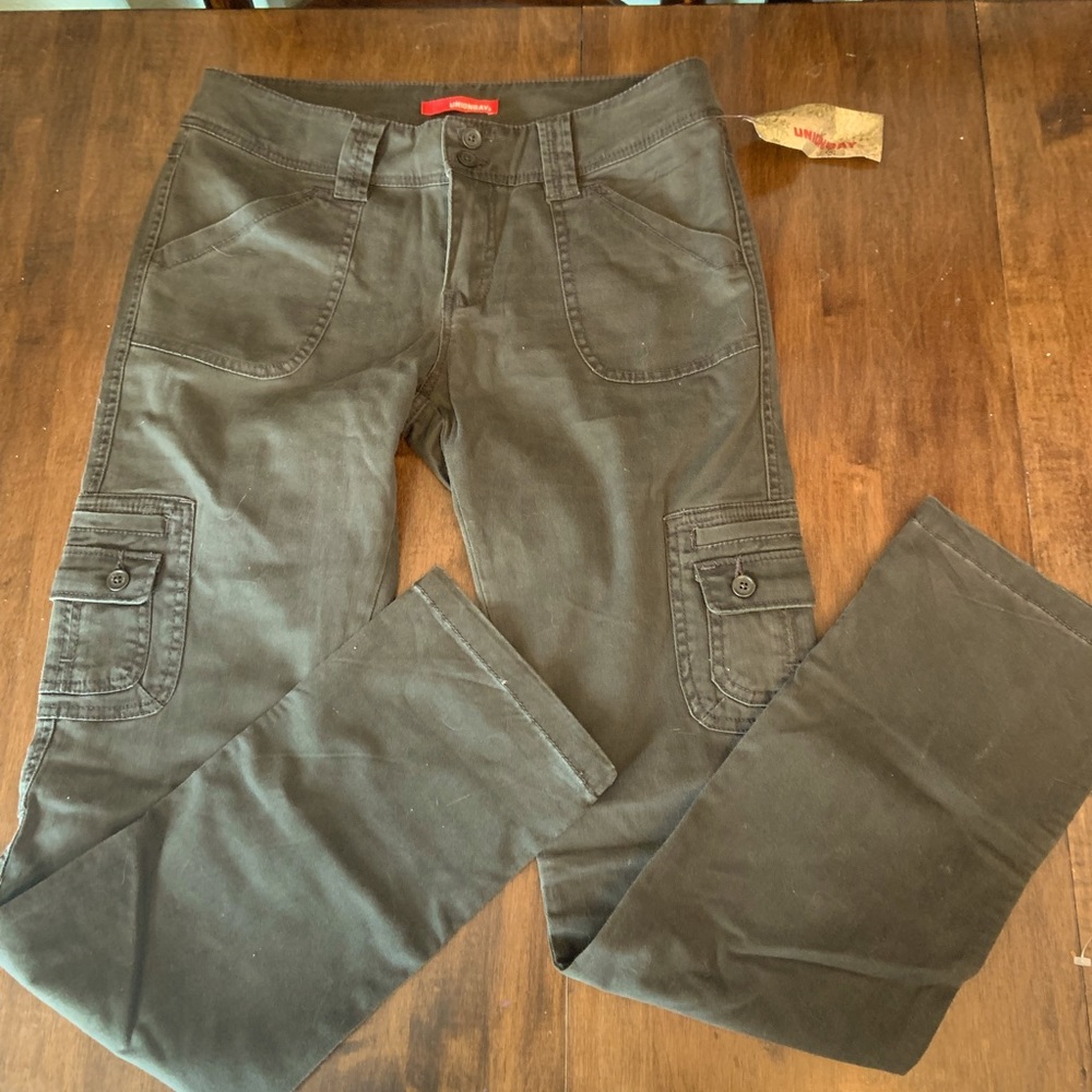 Brand new with tags union bay juniors size 11 brown cargo pants. Straight legs